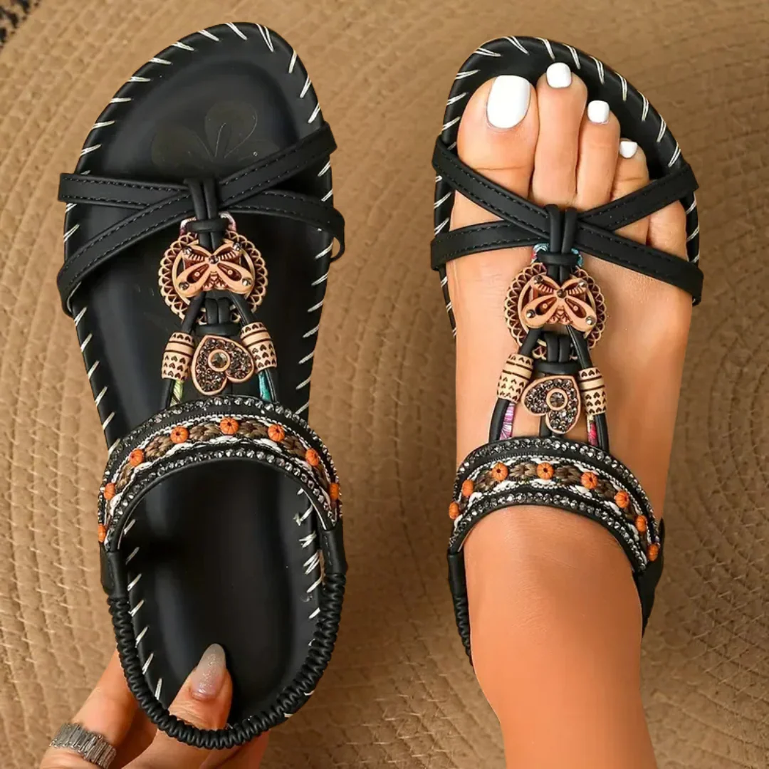 Couture|Sandalias estilo Ibiza que combinan comodidad y elegancia