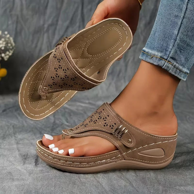 Couture|Sandalias estilo Ibiza que combinan comodidad y elegancia